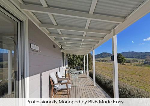 Towac Cabin 2- Modern Escape, Incredible Views