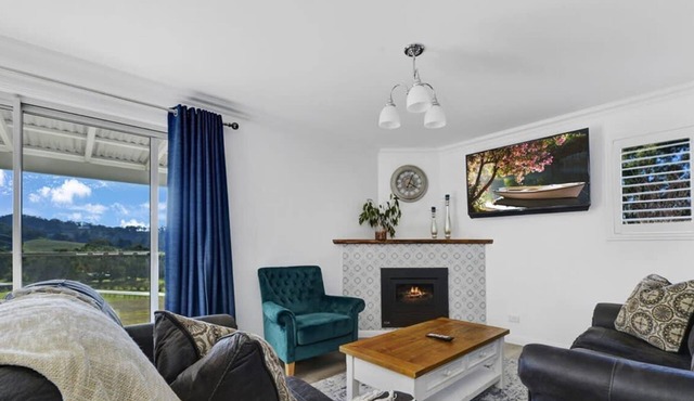 Towac Cabin 3- Hamptons Luxury, Breathtaking Views