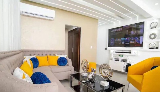 Tower Rialto | A Cozy Getaway