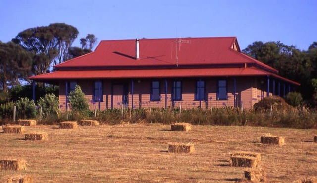 Tower Hill House Near Port Fairy, Beautiful Ocean Views, Nature Reserve, Pets OK