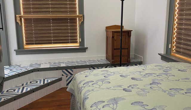 Town Center Red Cloud Loft Apartment in Willa Cather country