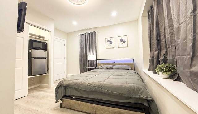 Town & Country Andover, NJ Area- Studio Unit