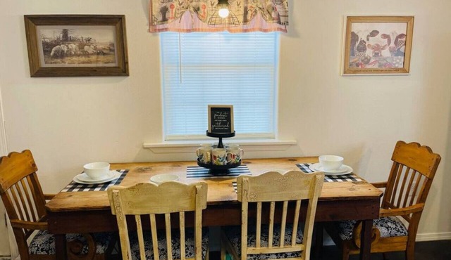 Town & Country Cottage