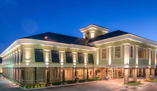 Town & Country Inn and Suites