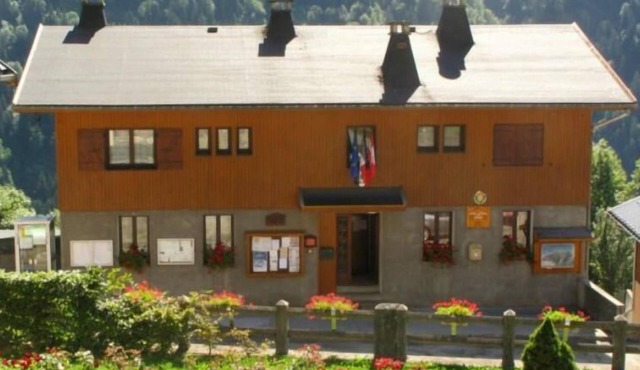 TOWN HALL 1 - MONTSAPEY