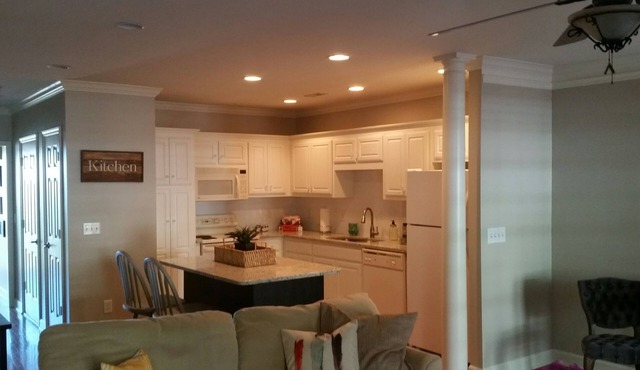 Town Home In Franklin with a Perfect Launching Point to All of Nashville