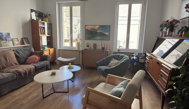 Town house with garden and parking in Cherbourg town center