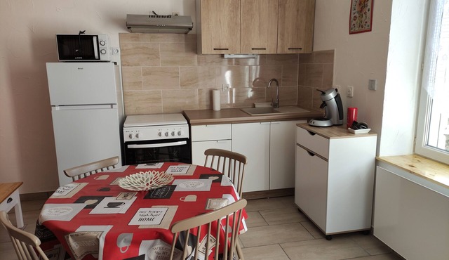 Town house with courtyard in Cosne sur Loire