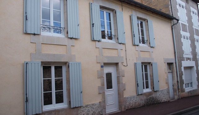 TOWN HOUSE ANY COMFORT