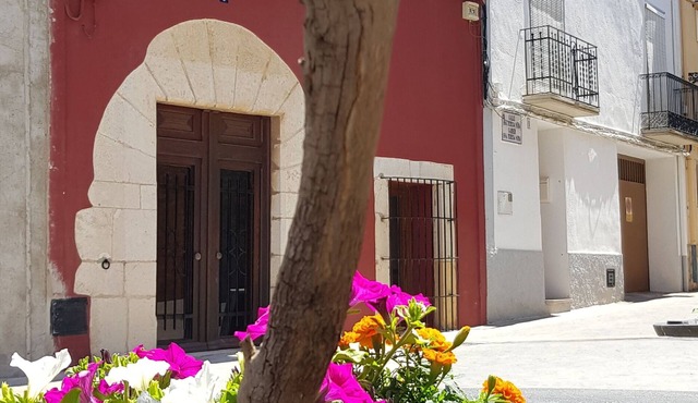 Town house, between sea and mountains, with spa