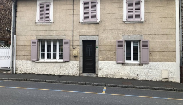 Town house, courtyard, garden, 15 minutes from the sea