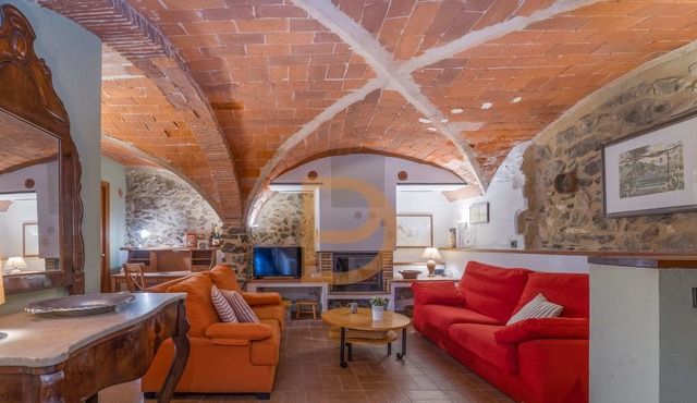 Town house for eight people in Vilamaniscle