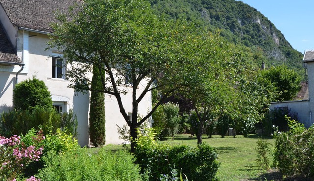 Town House in farmhouse, spacious, well equipped, independent