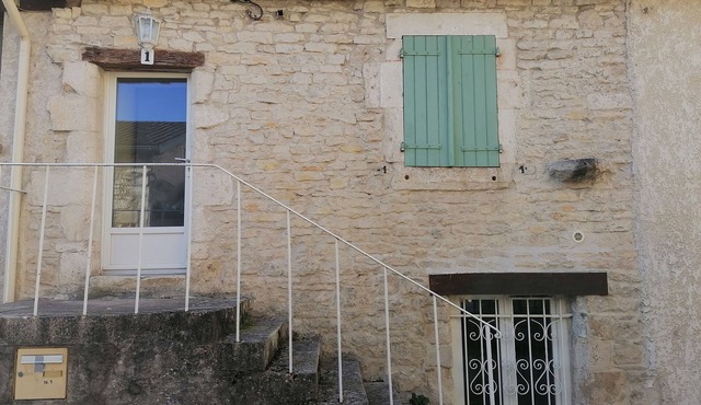 Town house close to town center with all amenities