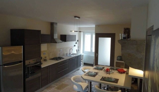 Town house in Pommard in the heart of the Burgundy vineyards