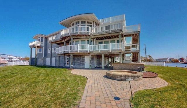 Town of Fenwick Island bay front house w/deck, patio, bay views, grill
