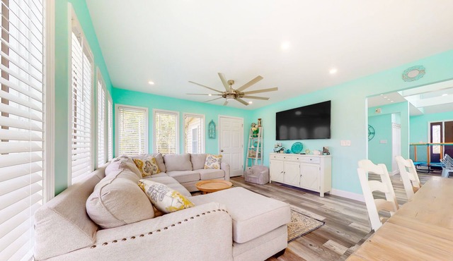 Town of Ocean View renovated home on half acre with decks & W/D