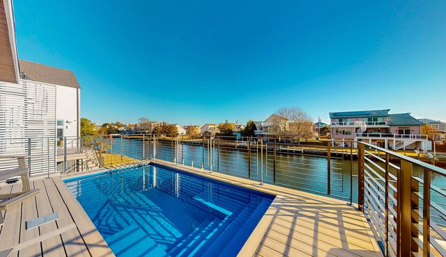 Town of South Bethany bay front house w/private pool, deck, balcony