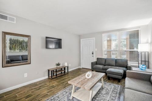 Towne Plaza Apartments 104 - 7 km from FIFA Fest