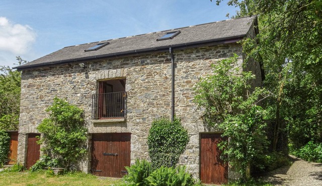 TOWNEND BARN, pet friendly, character holiday cottage in Lydford