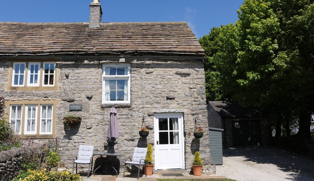 Townend Holiday Cottage - Cosy Countryside Retreat