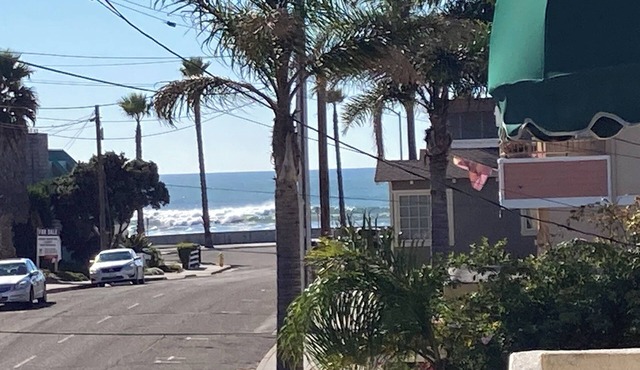 Townhome 1 Block Off the Sand in Downtown Pismo