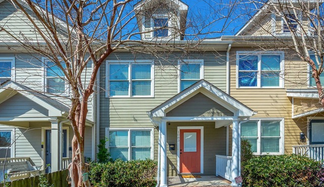 Townhome 1 mile from Erlanger Hospital & UTC Campus!