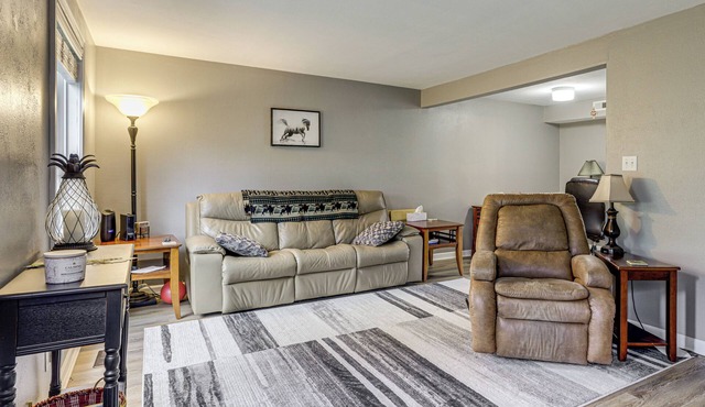 Townhome 10 Mi to WPAFB & Dayton!