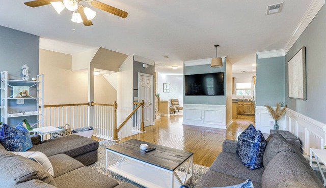 Townhome 3 Mi to Wescott Park & Golf Course!