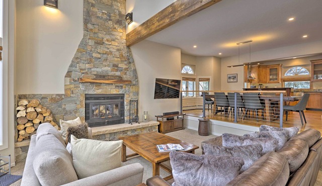 Townhome ~ 4 Mi to Beaver Creek & 8 Mi to Vail!