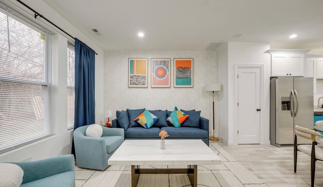 Townhome < 5 Mi to Naperville & Morton Arboretum