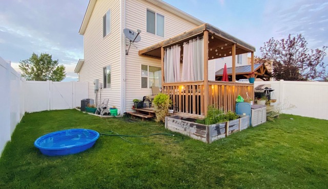 Townhome close to Camplex center/Country Club-centrally located in Gillette