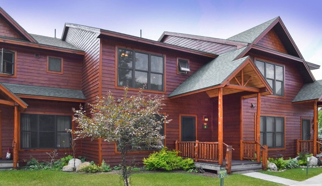 Townhome E2 - 4th Lake