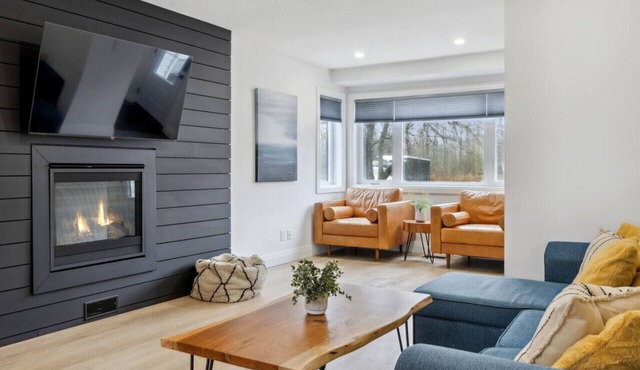 Townhome in Collingwood, 10 Mins to Village! - 161 Vacation Inn