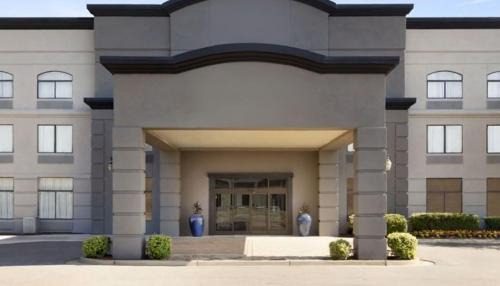 Townhome Inn & Suites by IHG