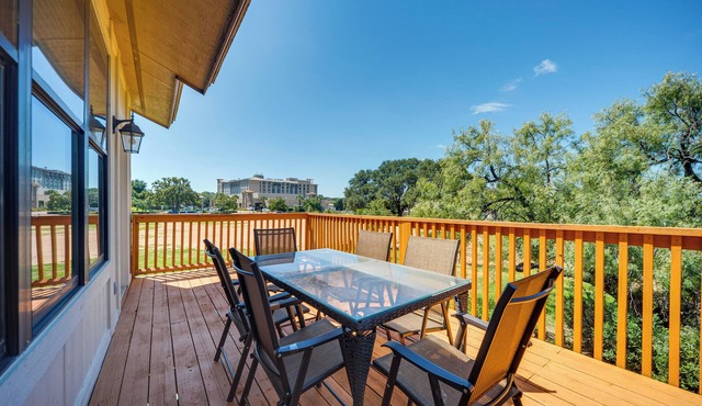 Townhome Near Lake LBJ w/Deck & Patio!