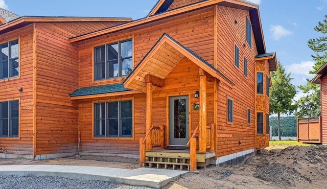 Townhome O1 - Luxury Waterfront Home on 4th Lake