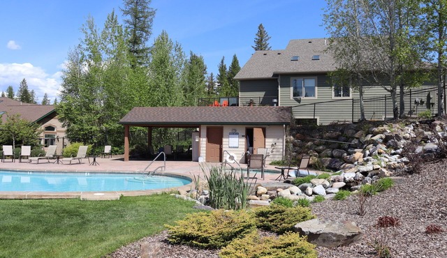 Townhome on Golf Course - Pool & Spa - Screened Porch