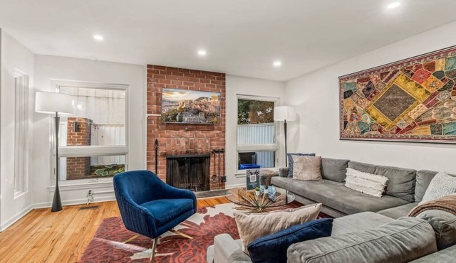 Townhome | Patio | Parking | Hosted By StayRafa