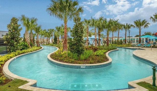 Townhome With Private Pool, BBQ & Free Waterpark!