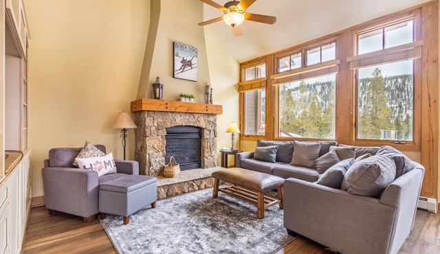 Townhome with Stunning Mountain Views from Private Deck, Shuttle Stop Nearby!