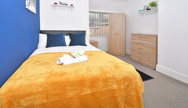 Townhouse @ 115 Walthall Street - Double Ensuite