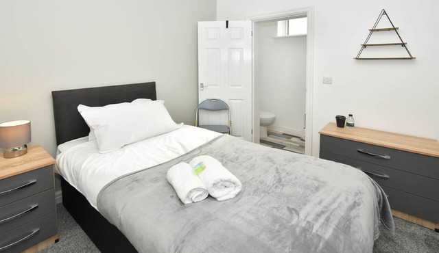 Townhouse@ 147 Westminster - Single Ensuite