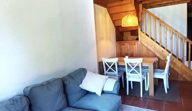 Townhouse 3 Bed Pool, Paddle Court, Fireplace & Wi-Fi