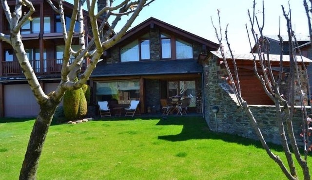Townhouse 3 rooms Golf Fontanals, Fireplace, Garden, Views & Wi-Fi
