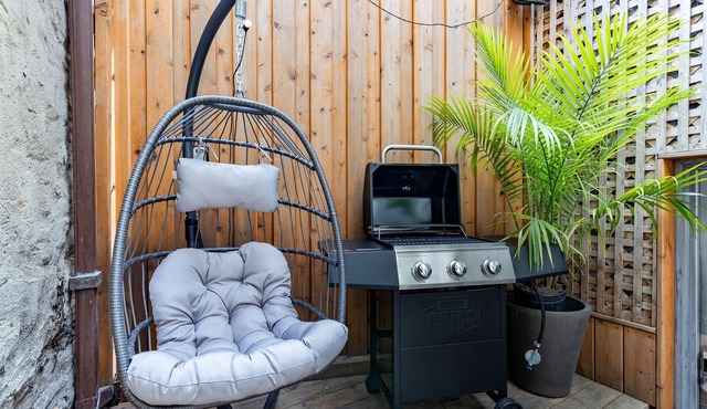 TownHouse 4BDR-5BA Old Mtl Terrasse/ Parking