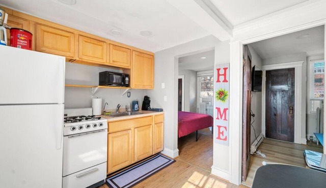 *Townhouse 7 Min from Mercy Hospital*Free Parking