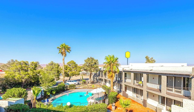Townhouse Barstow On Historic Route 66 CA I 15