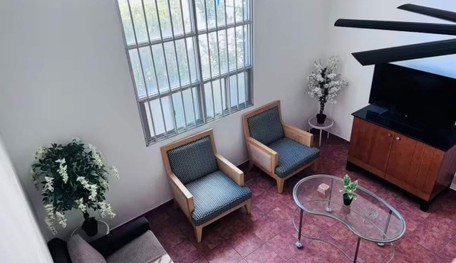 Townhouse DT residence safe 40 % offParking 2 BR