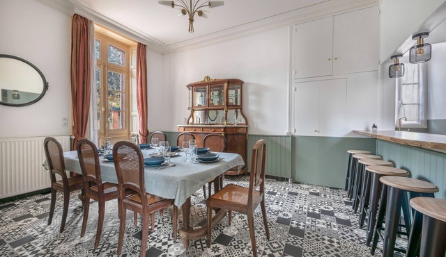 Townhouse for 7 in the upper town